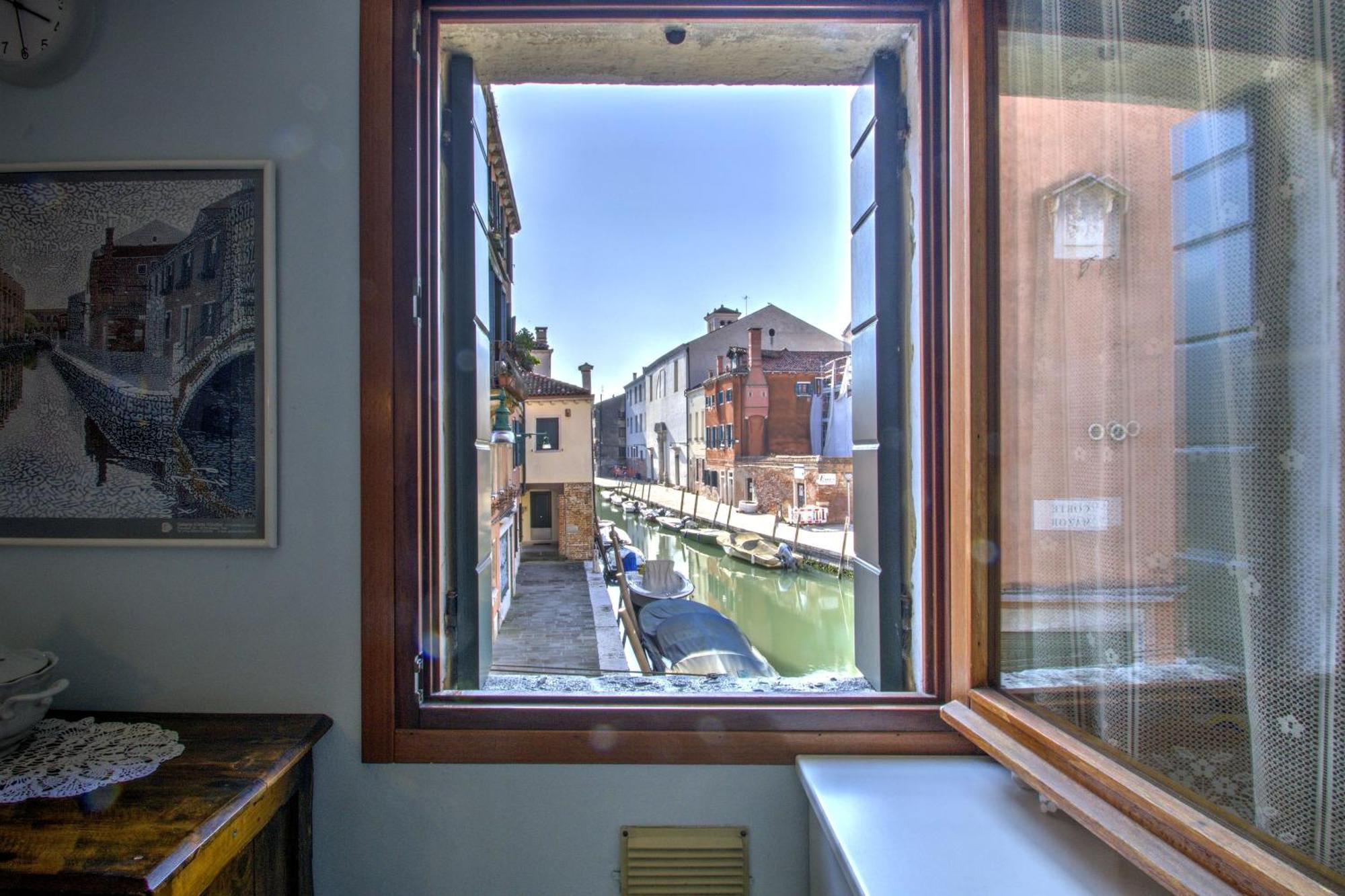 Cross-Canal Set Venice Exterior photo